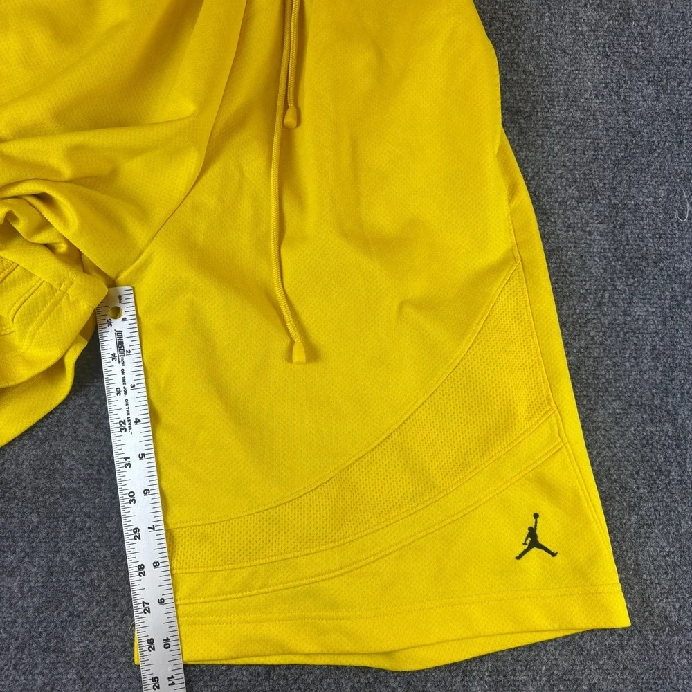 Air Jordan Basketball Shorts Mens 28x10.5 Yellow Logo Mesh Drawstring Athletic
